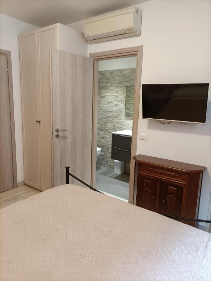 Affittacamere V Torre V Nigrisoli A Porta San Vitale โบโลญญา ภายนอก รูปภาพ