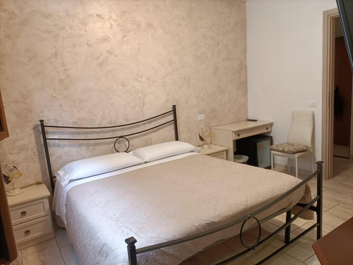Affittacamere V Torre V Nigrisoli A Porta San Vitale โบโลญญา ภายนอก รูปภาพ